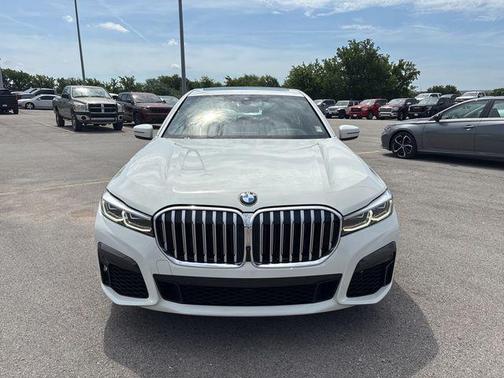 Alpine White 2020 BMW 750 i xDrive