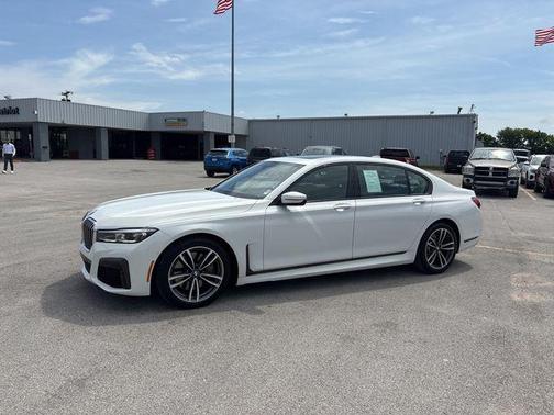 Alpine White 2020 BMW 750 i xDrive
