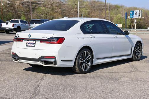 Alpine White 2020 BMW 750 i xDrive