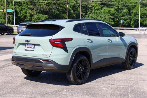Cacti Green 2026 Chevrolet Trax FWD ACTIV