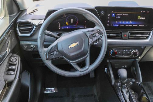 Mosaic Black Metallic 2025 Chevrolet Trailblazer LT