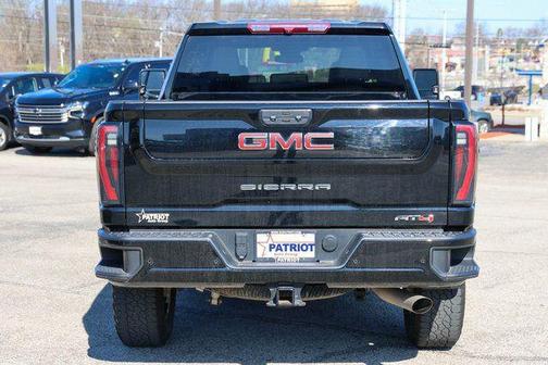 2024 GMC Sierra 2500 AT4