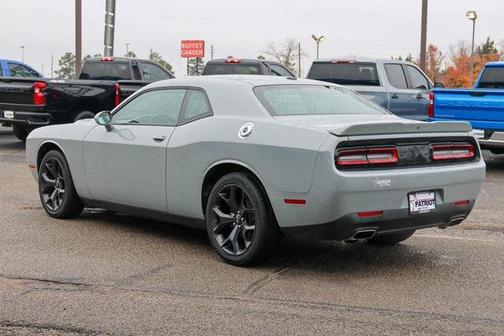 2021 Dodge Challenger SXT