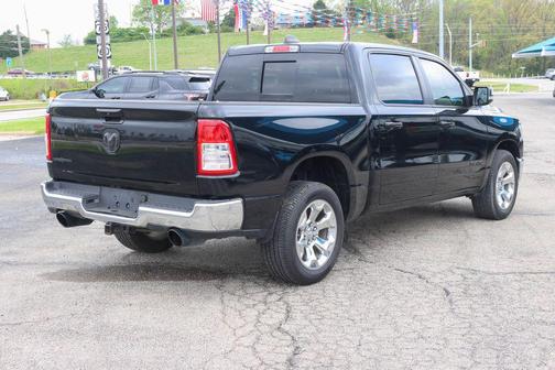 Diamond Black Crystal Pearlcoat 2021 RAM 1500 Big Horn/Lone Star