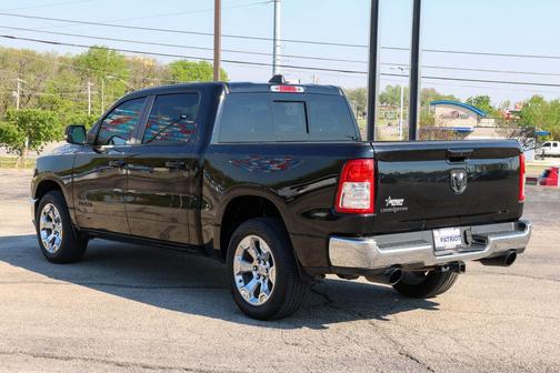 Diamond Black Crystal Pearlcoat 2021 RAM 1500 Big Horn/Lone Star