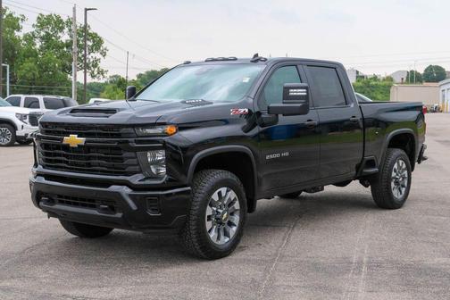 Black 2026 Chevrolet Silverado 2500 Custom