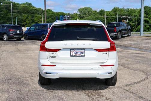 2023 Volvo XC60 B5 Plus Bright Theme