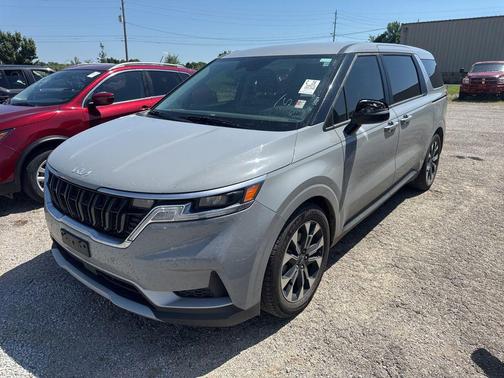 Ceramic Silver 2022 Kia Carnival EX