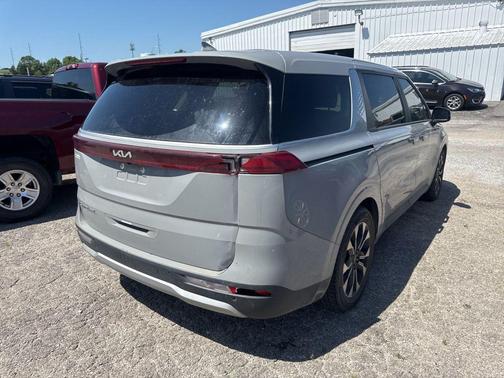Ceramic Silver 2022 Kia Carnival EX
