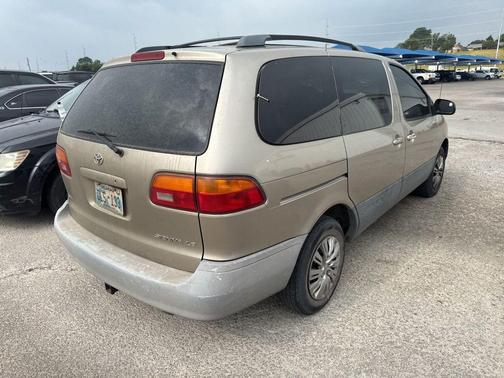 Desert Sand Mica 2000 Toyota Sienna XLE