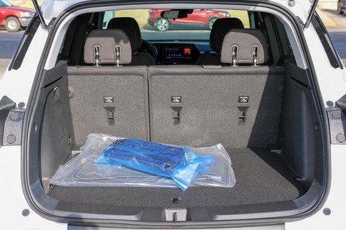 Summit White 2026 Chevrolet Trailblazer LT