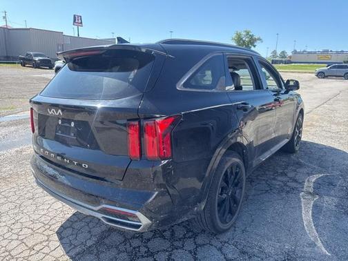 2022 Kia Sorento SX