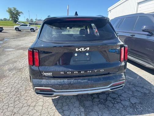 2022 Kia Sorento SX