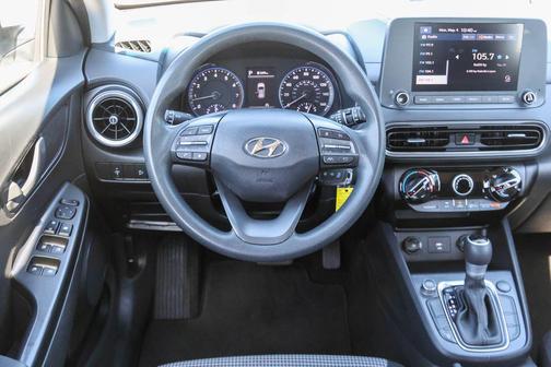 Cyber Silver 2023 Hyundai KONA SE