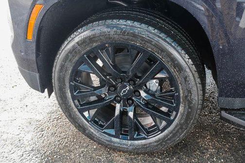 Dark Ash Metallic 2026 Chevrolet Tahoe Premier