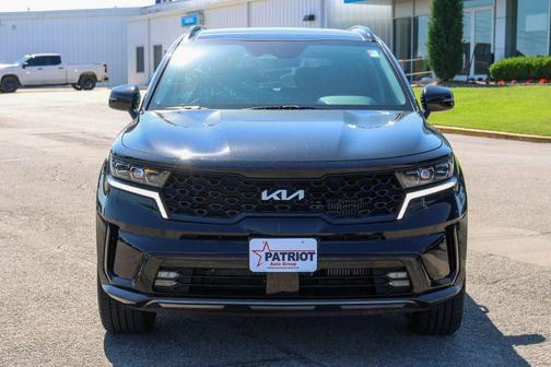 Ebony Black 2022 Kia Sorento SX