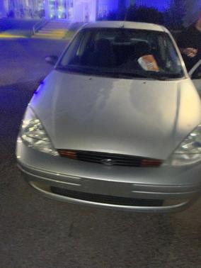 CD Silver Clearcoat Metallic 2001 Ford Focus SE