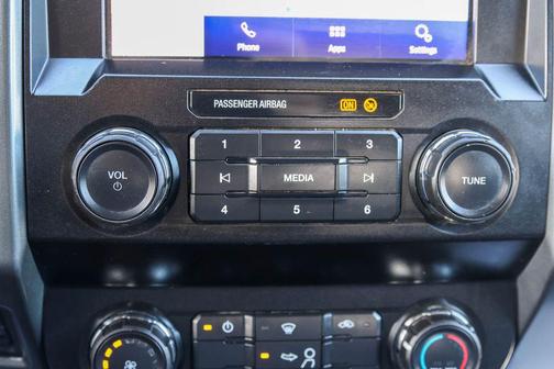 Oxford White 2022 Ford F-250 XLT