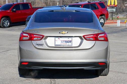 2022 Chevrolet Malibu FWD LT