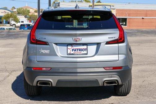 2023 Cadillac XT4 Premium Luxury
