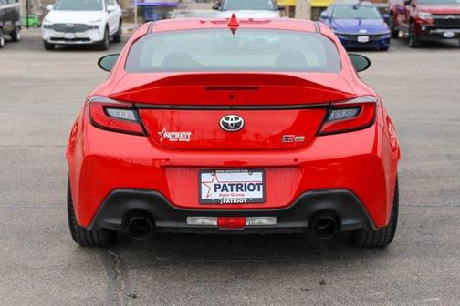 2025 Toyota GR86 Premium