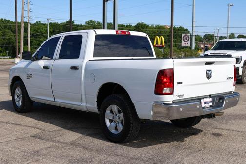 Bright White Clearcoat 2022 RAM 1500 Classic SLT