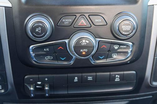 Bright White Clearcoat 2022 RAM 1500 Classic SLT