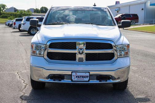 Bright White Clearcoat 2022 RAM 1500 Classic SLT