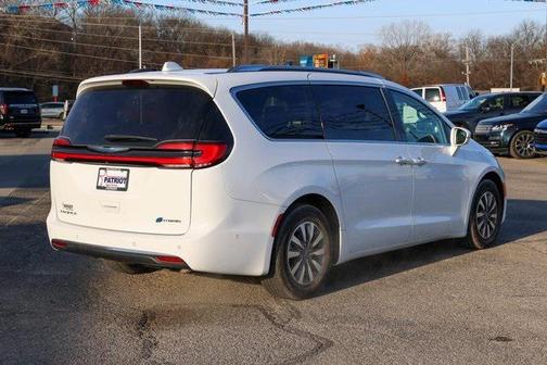 2021 Chrysler Pacifica Hybrid Touring L