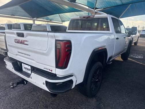 2024 GMC Sierra 2500 AT4