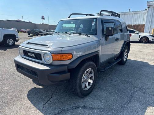 Cement 2014 Toyota FJ Cruiser Base