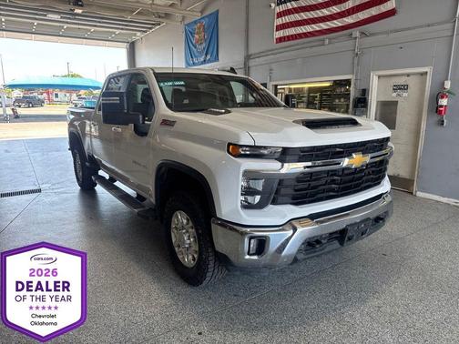 Summit White 2024 Chevrolet Silverado 2500 LT