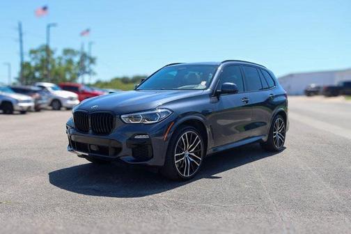 2021 BMW X5 M50i