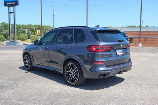 2021 BMW X5 M50i