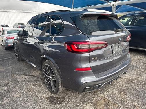 2021 BMW X5 M50i