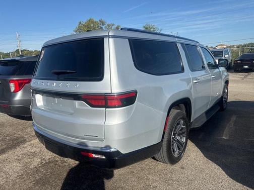 2024 Jeep Wagoneer L Series II 4x4