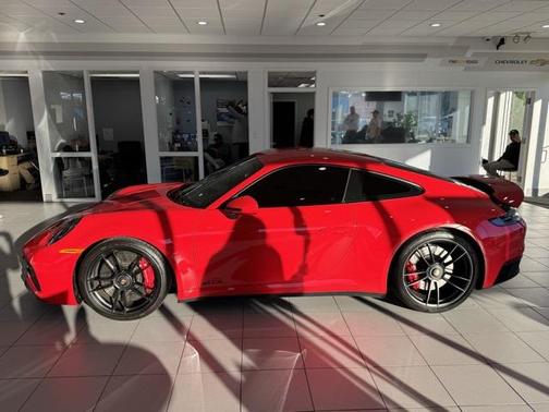 2023 Porsche 911 Carrera GTS