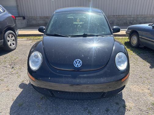 Black 2009 Volkswagen New Beetle S