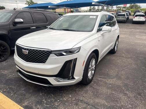 2023 Cadillac XT6 Luxury FWD
