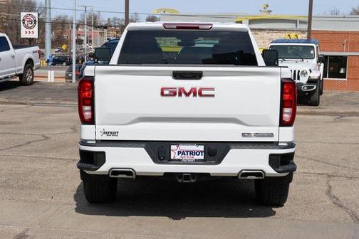 2022 GMC Sierra 1500 Elevation