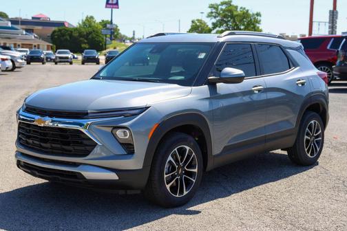 Sterling Gray Metallic 2026 Chevrolet Trailblazer LT