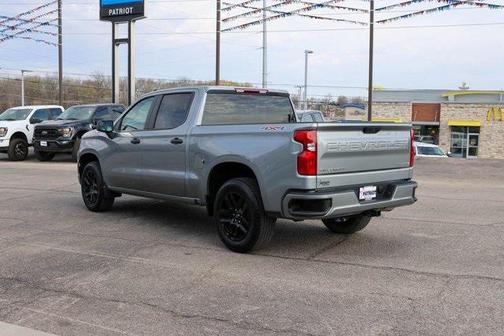 2024 Chevrolet Silverado 1500 Custom