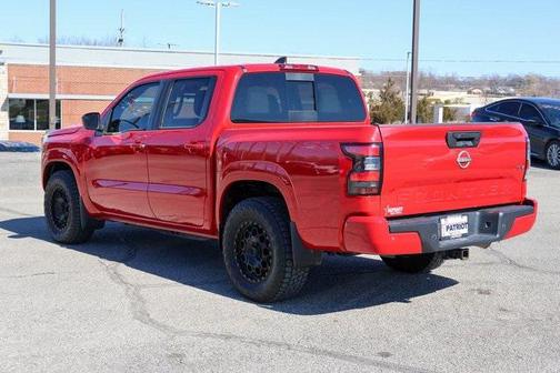 2023 Nissan Frontier SV