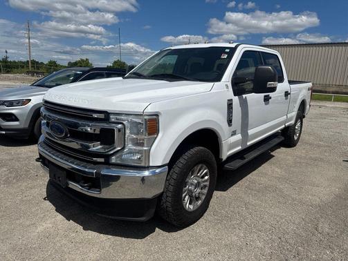 Oxford White 2022 Ford F-250 XLT