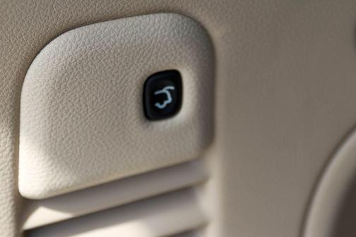 Diamond Black Crystal Pearlcoat 2022 Jeep Grand Cherokee Limited