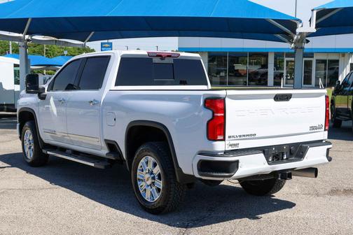 Summit White 2024 Chevrolet Silverado 2500 High Country