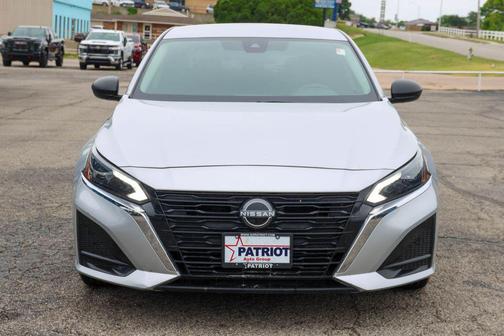 Brilliant Silver Metallic 2024 Nissan Altima S FWD