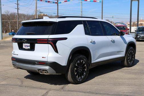 Polar White Tricoat 2026 Chevrolet Traverse AWD Z71