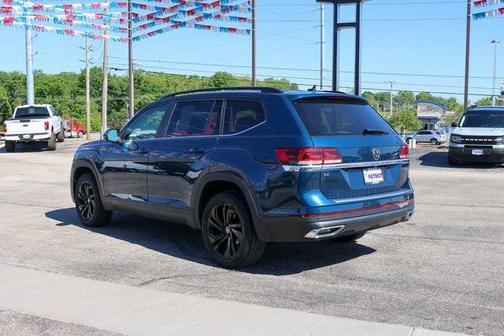 2022 Volkswagen Atlas 2.0T SE w/Technology