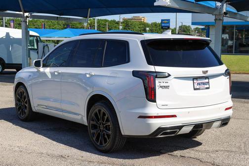 Crystal White Tricoat 2020 Cadillac XT6 Sport AWD